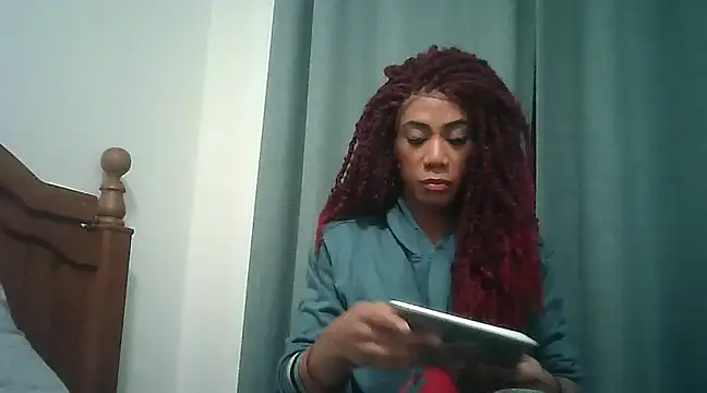 Snapshot of CaramelDipper chatting on 11, 12, 2024 CaramelDipper online show from 11, 12, 2024