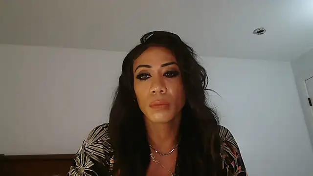 Snapshot of CaramelDipper chatting on 7, 10, 2025 CaramelDipper online show from 7, 10, 2025