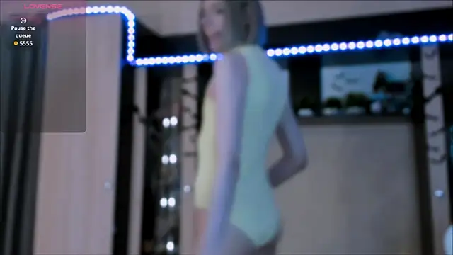 Snapshot of FemAlexa_ chatting on 20, 10, 2025 FemAlexa online show from 20, 10, 2025