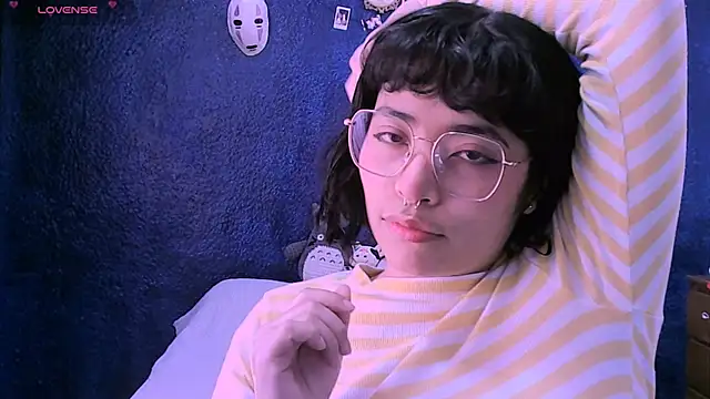 NinaYellow online show from 5, 12, 2024