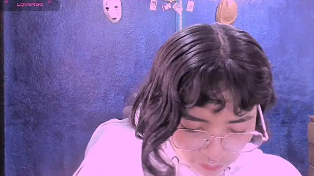 NinaYellow online show from 9, 12, 2024