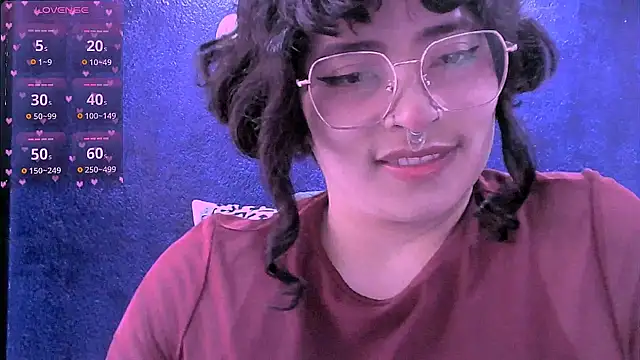 NinaYellow online show from 17, 6, 2026