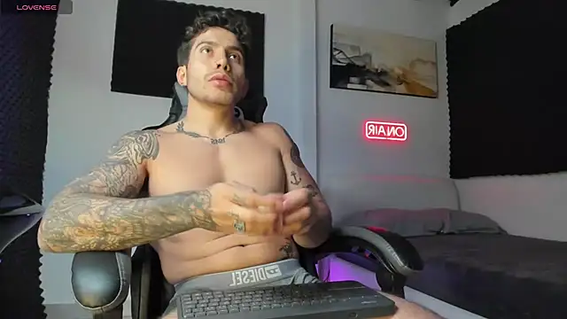 LucianSinclair online show from 12, 11, 2025