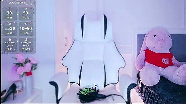 Snapshot of PimChanOK chatting on 22, 9, 2025 PimChanOK online show from 22, 9, 2025