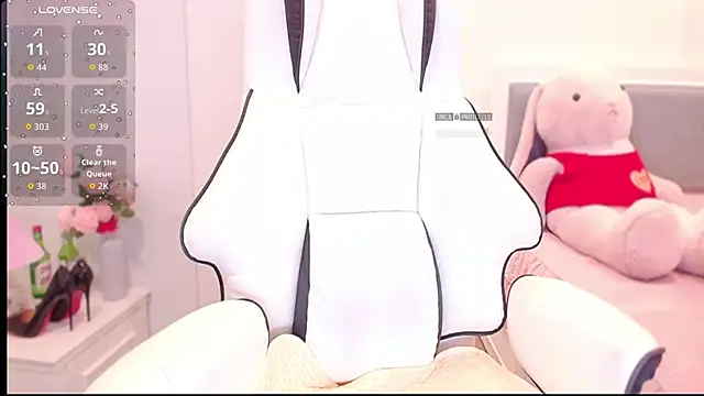 Snapshot of PimChanOK chatting on 2, 11, 2025 PimChanOK online show from 2, 11, 2025