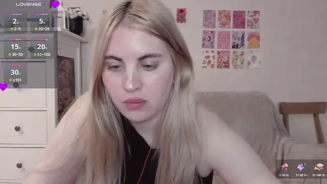 Snapshot of pawpaws chatting on 8, 3, 2025 pawpaws online show from 8, 3, 2025