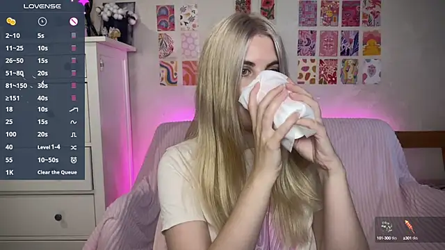 Snapshot of pawpaws chatting on 9, 10, 2025 pawpaws online show from 9, 10, 2025