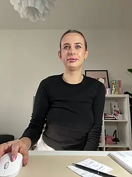 Snapshot of Hii_Lolla chatting on 21, 2, 2025 Hii Lolla online show from 21, 2, 2025