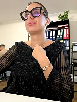 Hii Lolla online show from 2, 12, 2025