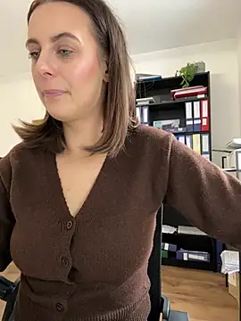 Hii Lolla online show from 5, 2, 2026