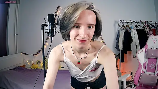 Snapshot of Violet_Veliya chatting on 7, 3, 2025 Violet Veliya online show from 7, 3, 2025