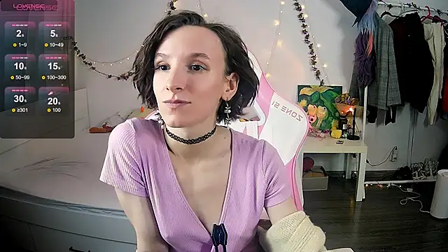 Snapshot of Violet_Veliya chatting on 9, 11, 2025 Violet Veliya online show from 9, 11, 2025