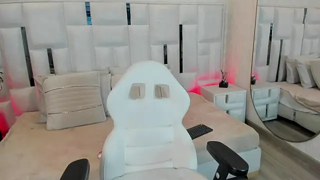 Snapshot of imkrystall chatting on 28, 11, 2025 imkrystall online show from 28, 11, 2025