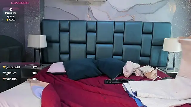 Snapshot of Nahomi_Wild chatting on 4, 2, 2025 Nahomi Wild online show from 4, 2, 2025