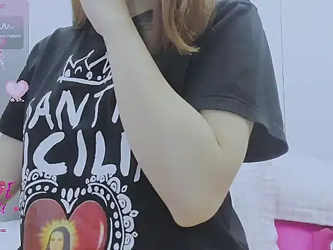 Snapshot of Linh_diudang chatting on 21, 10, 2025 Linh diudang online show from 21, 10, 2025