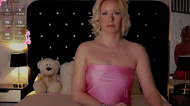 Snapshot of OliviaShaw23 chatting on 9, 1, 2025 OliviaShaw23 online show from 9, 1, 2025