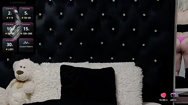 Snapshot of OliviaShaw23 chatting on 14, 3, 2025 OliviaShaw23 online show from 14, 3, 2025