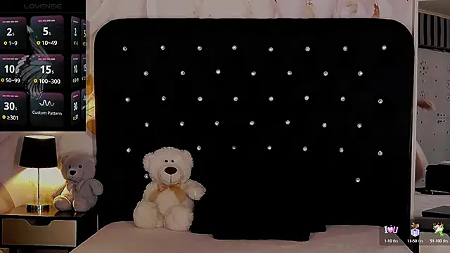 Snapshot of OliviaShaw23 chatting on 26, 9, 2025 OliviaShaw23 online show from 26, 9, 2025