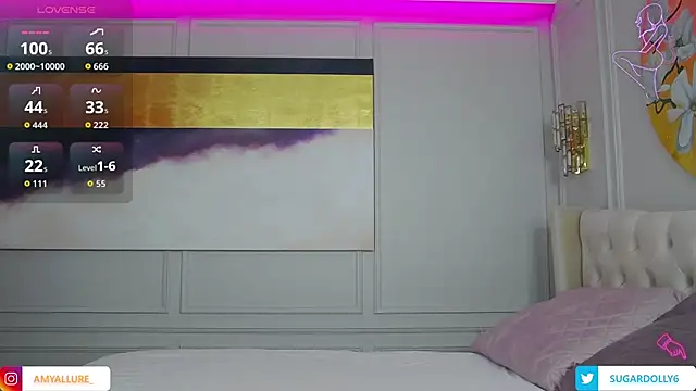 Snapshot of AmyAzureee chatting on 11, 9, 2025 AmyAzureee online show from 11, 9, 2025