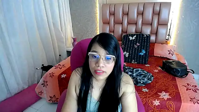 Snapshot of KEYRA-MILLER- chatting on 30, 1, 2025 KEYRA-MILLER- online show from 30, 1, 2025