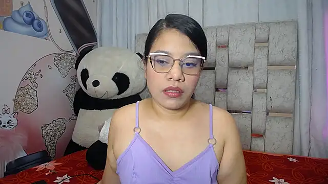 Snapshot of KEYRA-MILLER- chatting on 1, 12, 2025 KEYRA-MILLER- online show from 1, 12, 2025