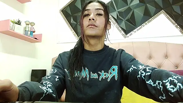 andrea safeira doll online show from 28, 3, 2026