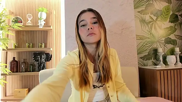 Lezy  online show from 28, 11, 2025