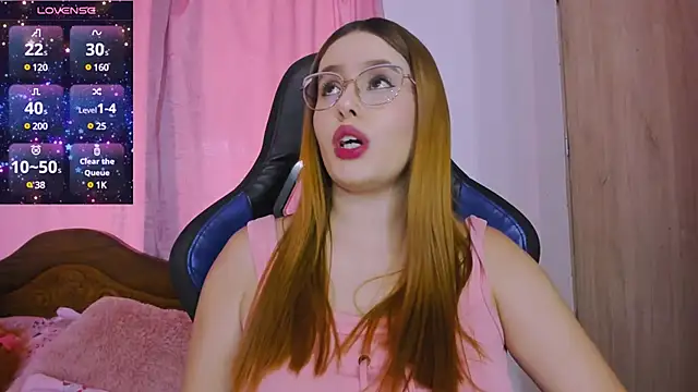 ParisShayk online show from 4, 3, 2025