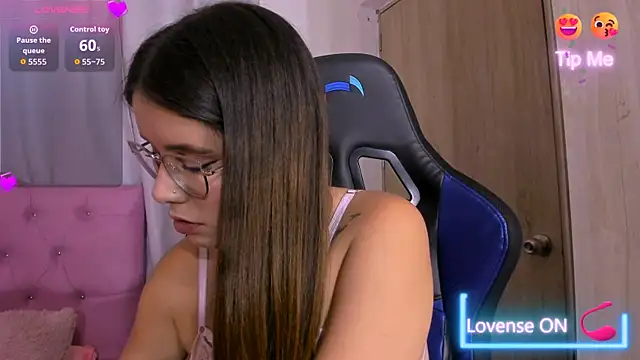 Snapshot of ParisShayk chatting on 14, 5, 2026 ParisShayk online show from 14, 5, 2026