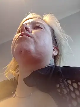 Snapshot of mollymay69 chatting on 14, 12, 2025 mollymay69 online show from 14, 12, 2025