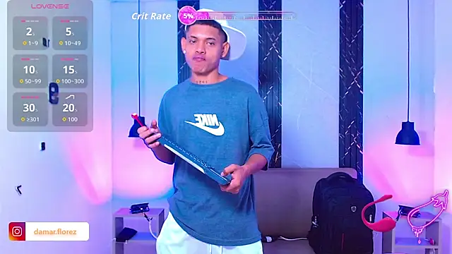Snapshot of Damar_fhelipe chatting on 21, 9, 2025 Damar fhelipe online show from 21, 9, 2025