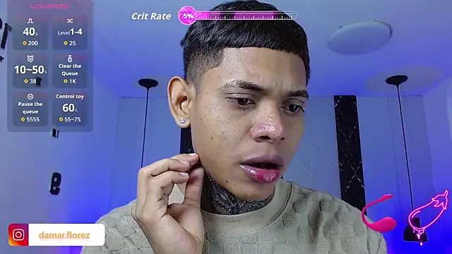 Snapshot of Damar_fhelipe chatting on 7, 10, 2025 Damar fhelipe online show from 7, 10, 2025