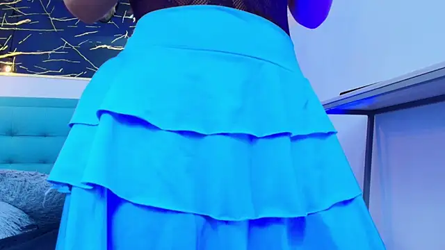 Cloeandtyfanny online show from 4, 10, 2025