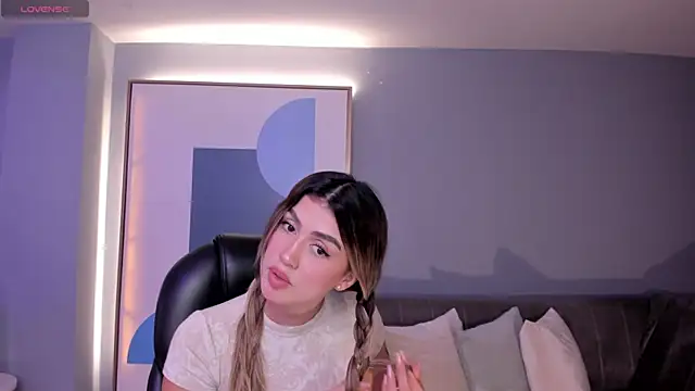 PaulinaSantos  online show from 19, 3, 2025