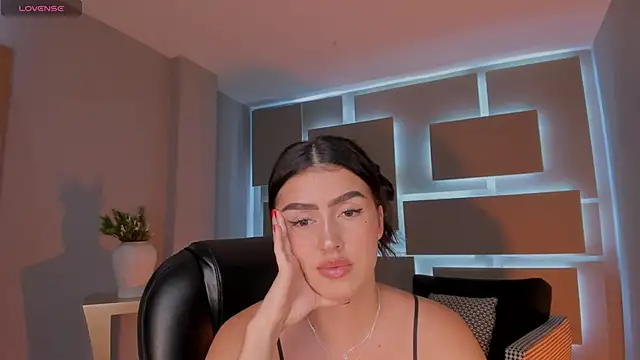PaulinaSantos  online show from 13, 5, 2026
