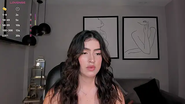 Snapshot of PaulinaSantos_ chatting on 4, 6, 2026 PaulinaSantos online show from 4, 6, 2026