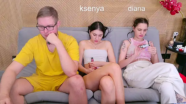 Snapshot of Ksenny chatting on 21, 4, 2026 Ksenny online show from 21, 4, 2026