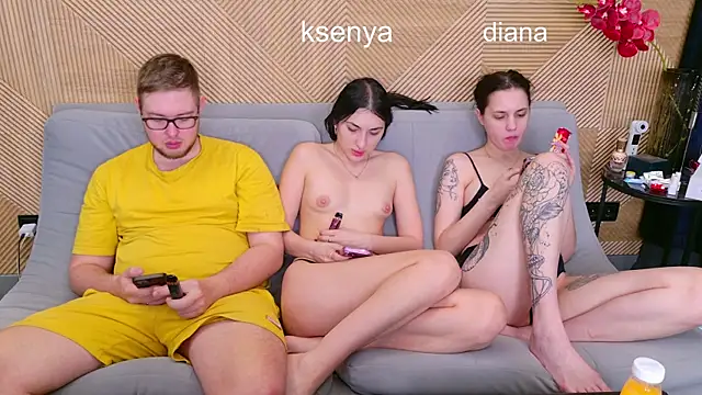 Snapshot of Ksenny chatting on 23, 4, 2026 Ksenny online show from 23, 4, 2026