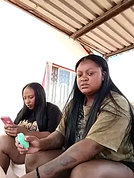 Snapshot of TheDoubleTrouble18xxx chatting on 19, 11, 2025 TheDoubleTrouble18xxx online show from 19, 11, 2025