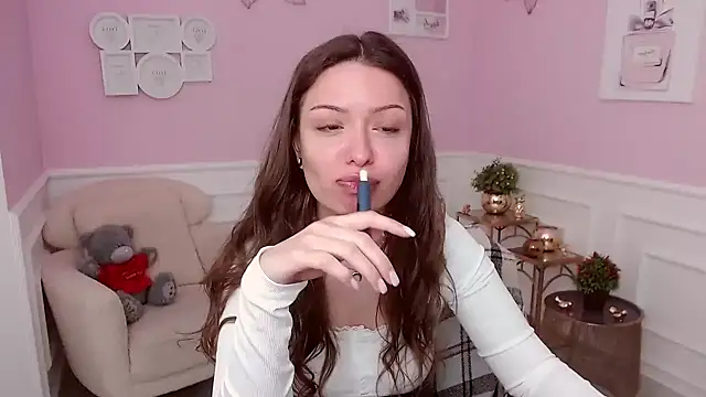 LucySkilar online show from 5, 4, 2026