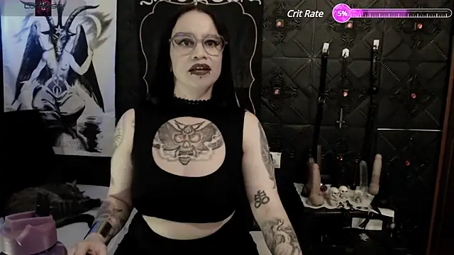 Evil Queen 666 online show from 4, 12, 2024