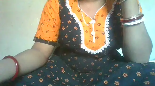 Snapshot of Sexy_rosyyyy chatting on 8, 2, 2025 Sexy rosyyyy online show from 8, 2, 2025