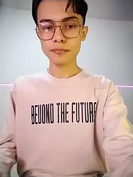 Snapshot of Dmitri_Aksnes chatting on 15, 11, 2025 Dmitri Aksnes online show from 15, 11, 2025