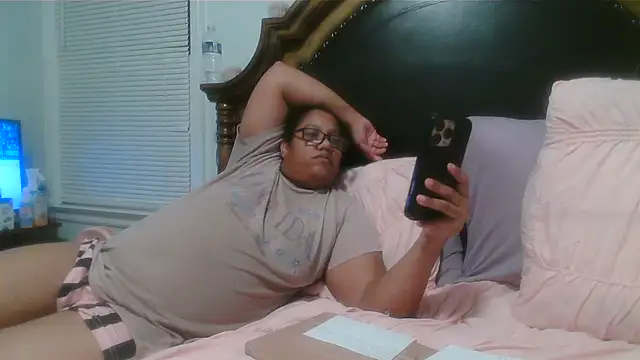 ebonyred online show from 13, 5, 2026