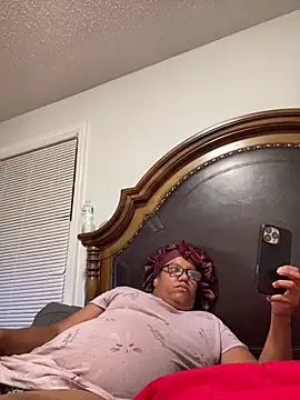 Snapshot of ebonyred chatting on 15, 6, 2026 ebonyred online show from 15, 6, 2026