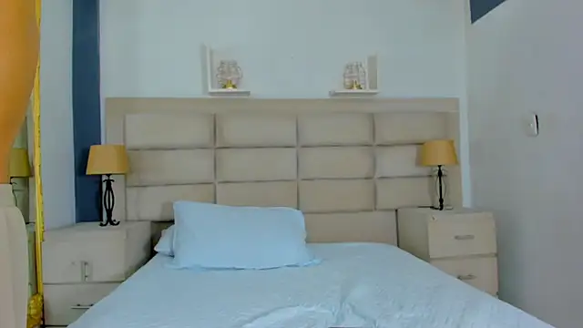 Snapshot of AgarEvans chatting on 26, 11, 2025 AgarEvans online show from 26, 11, 2025