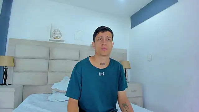 Snapshot of AgarEvans chatting on 15, 12, 2025 AgarEvans online show from 15, 12, 2025