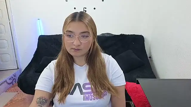  sweetcarla online show from 13, 5, 2026