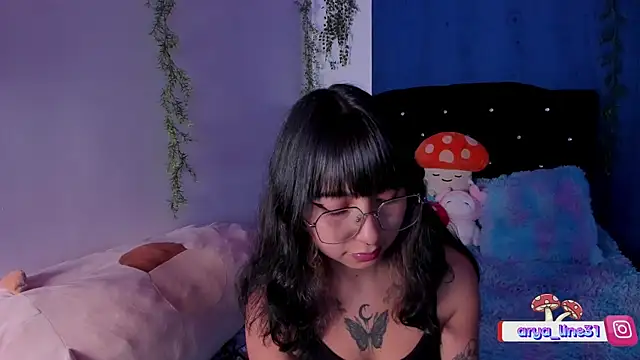 Snapshot of arysUwU chatting on 26, 1, 2025 arysUwU online show from 26, 1, 2025