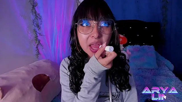 Snapshot of arysUwU chatting on 30, 1, 2025 arysUwU online show from 30, 1, 2025